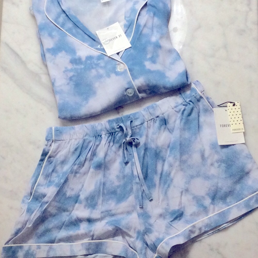 NWT FOREVER 21 PAJAMA SET SIZE SMALL